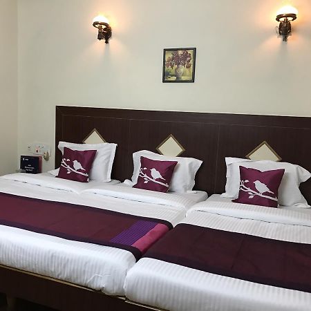 Akg Lodge Kanchipuram Bagian luar foto