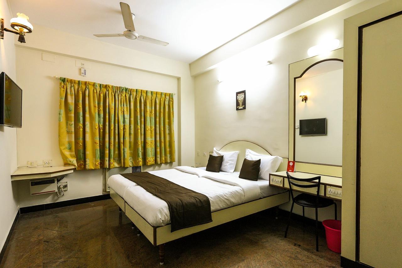 Akg Lodge Kanchipuram Bagian luar foto