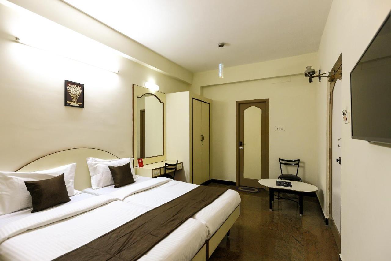 Akg Lodge Kanchipuram Bagian luar foto